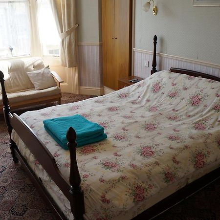 The Captain Guesthouse Scarborough Kültér fotó